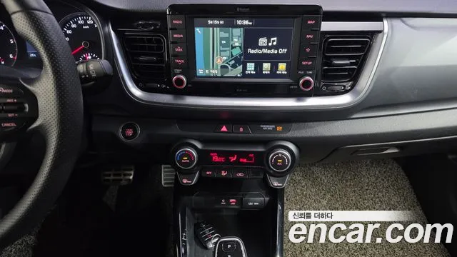 Kia Stonic 2018 — фото 15
