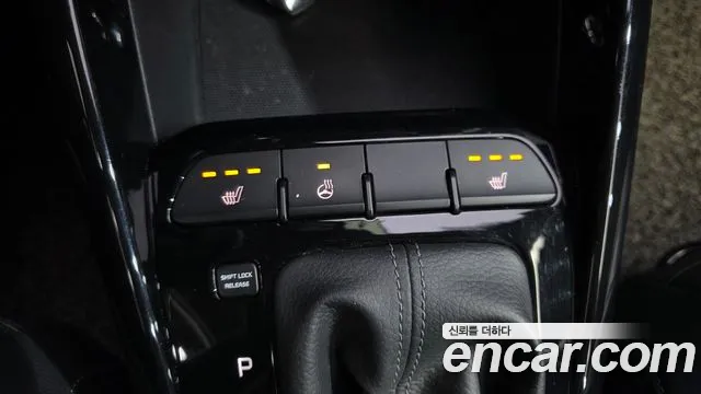 Kia Stonic 2018 — фото 19