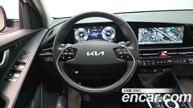 Kia Niro 2023 — фото 17