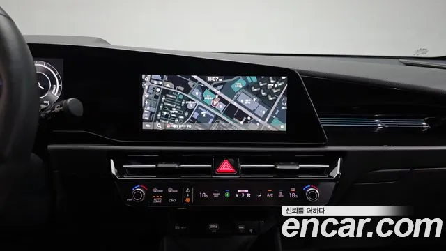 Kia Niro 2023 — фото 18