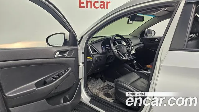 Hyundai Tucson 2018 — фото 16
