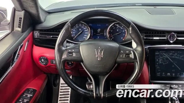 Maserati Quattroporte 2018 — фото 13