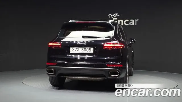 Porsche Cayenne 2015 — фото 4
