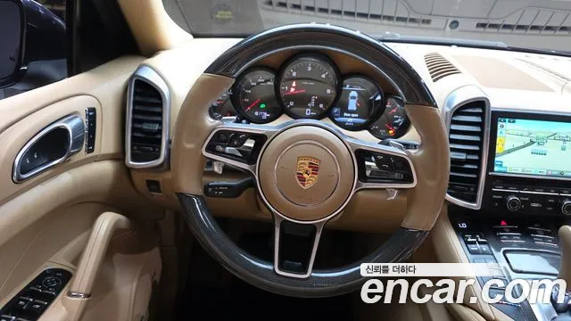 Porsche Cayenne 2015 — фото 13