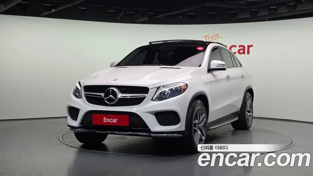 Mercedes-Benz GLE-Class 2017 — фото 1