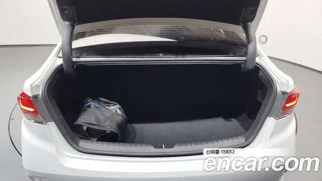 Hyundai Sonata 2019 — фото 17