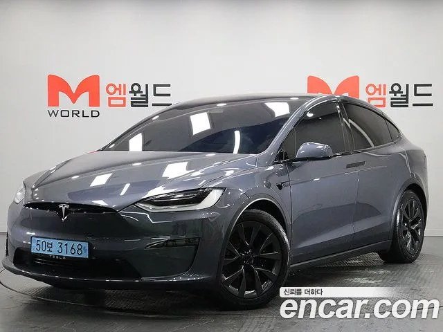 Tesla Model X 2023 — фото 1