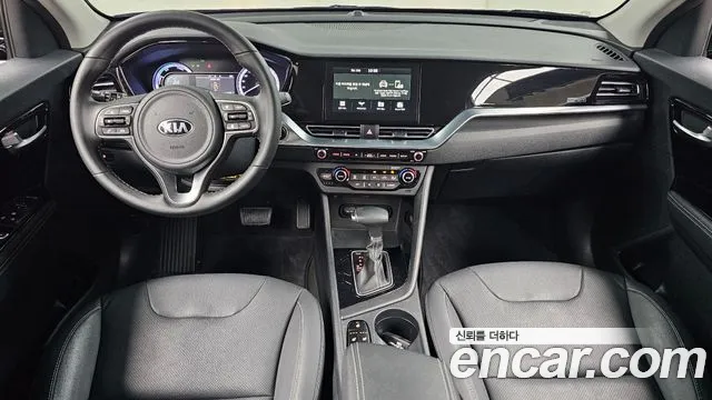 Kia Niro 2021 — фото 10
