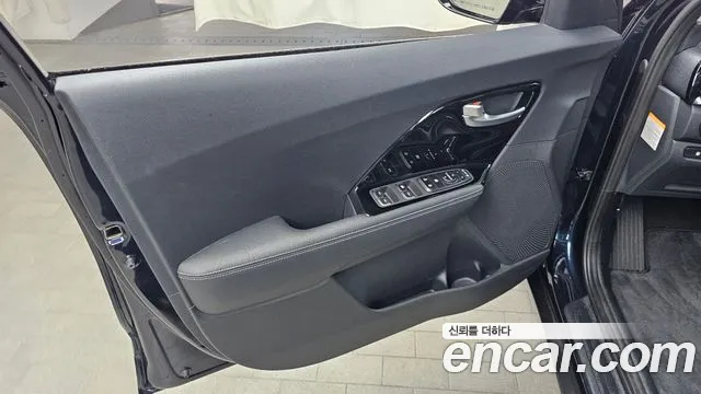 Kia Niro 2021 — фото 14