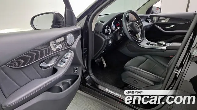 Mercedes-Benz GLC-Class 2018 — фото 13