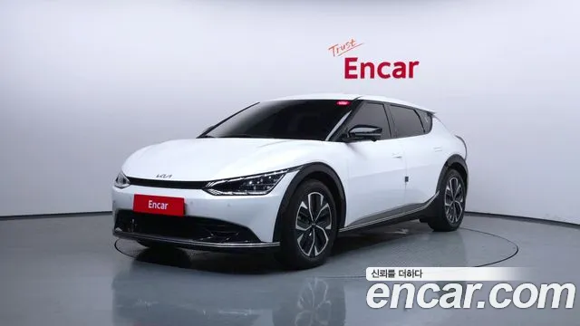 Kia EV6 2022 — фото 1