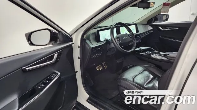 Kia EV6 2022 — фото 13