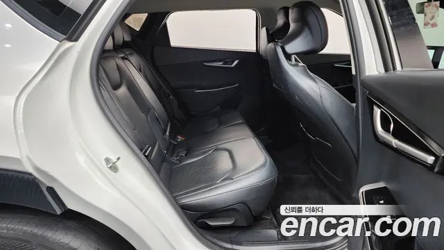 Kia EV6 2022 — фото 17