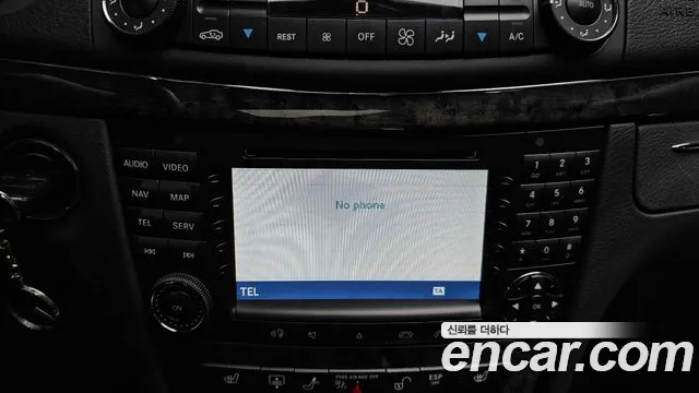 Mercedes-Benz E-Class 2005 — фото 16