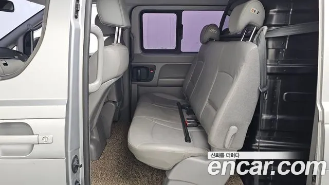 Hyundai Starex 2016 — фото 18