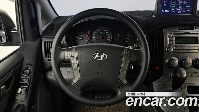 Hyundai Starex 2016 — фото 19