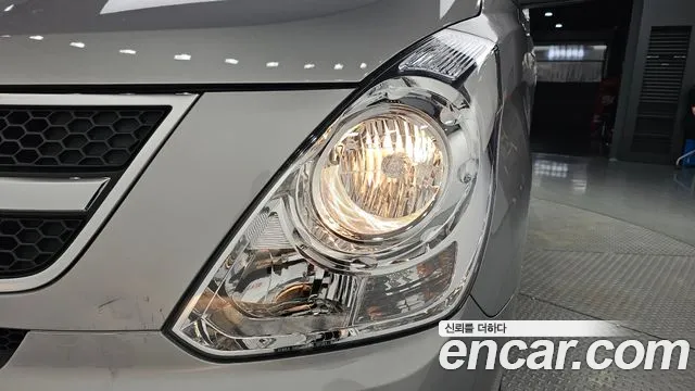 Hyundai Starex 2016 — фото 8