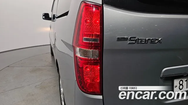 Hyundai Starex 2016 — фото 9