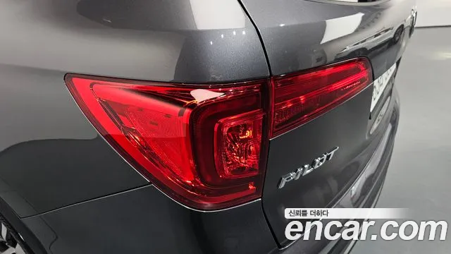 Honda Pilot 2017 — фото 9