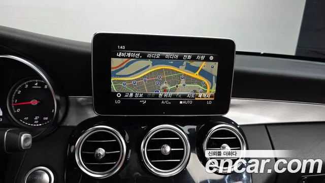Mercedes-Benz C-Class 2017 — фото 14