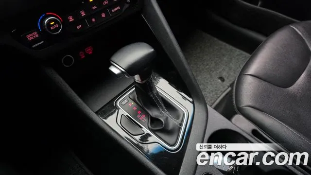 Kia Niro 2017 — фото 12
