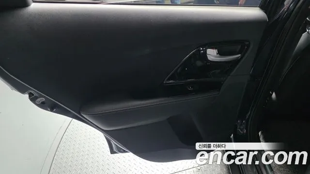 Kia Niro 2017 — фото 15