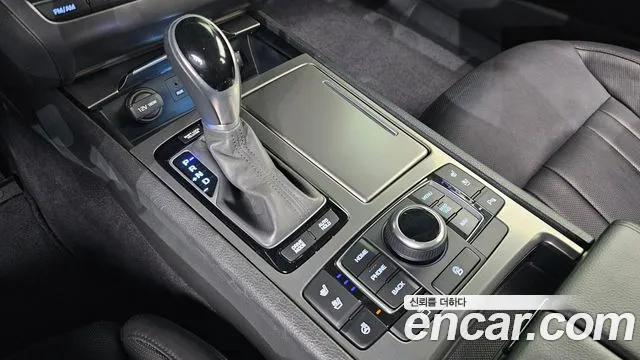 Hyundai Genesis 2015 — фото 9