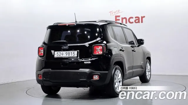 Jeep Renegade 2018 — фото 2