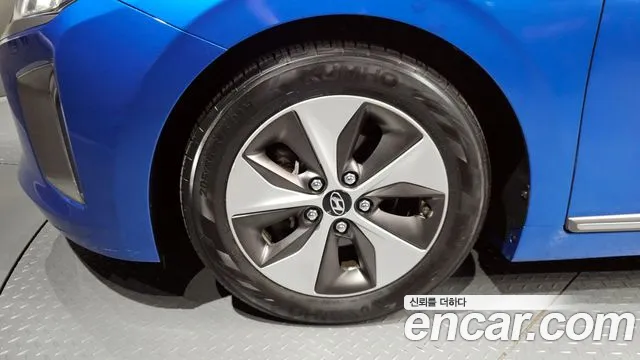 Hyundai Ioniq 2017 — фото 5