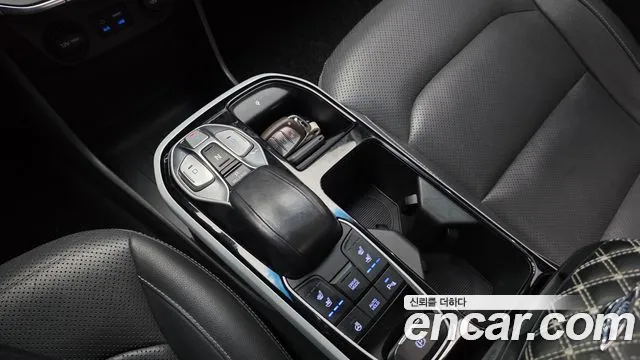 Hyundai Ioniq 2017 — фото 9