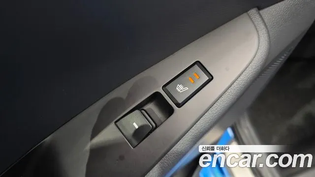 Hyundai Ioniq 2017 — фото 19