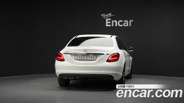 Mercedes-Benz C-Class 2019 — фото 3