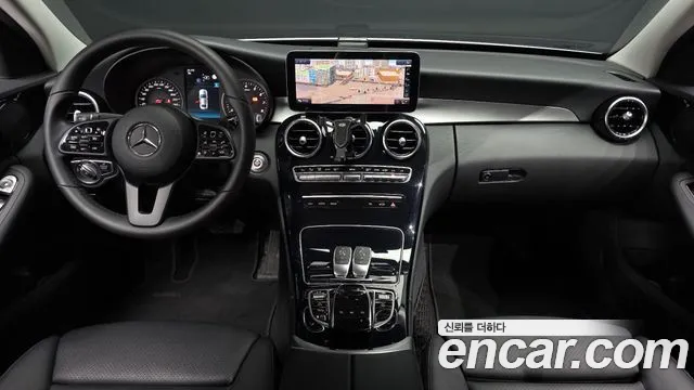 Mercedes-Benz C-Class 2019 — фото 9