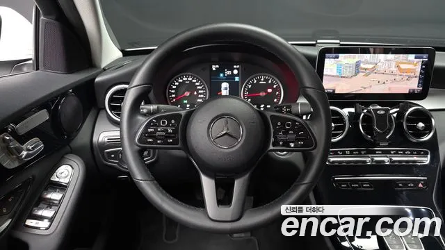 Mercedes-Benz C-Class 2019 — фото 18