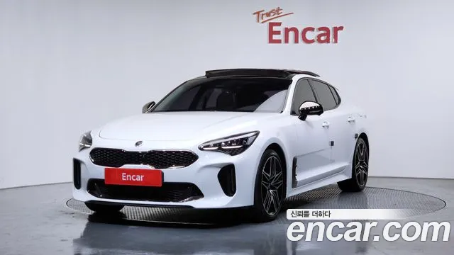 Kia Stinger 2021 — фото 1