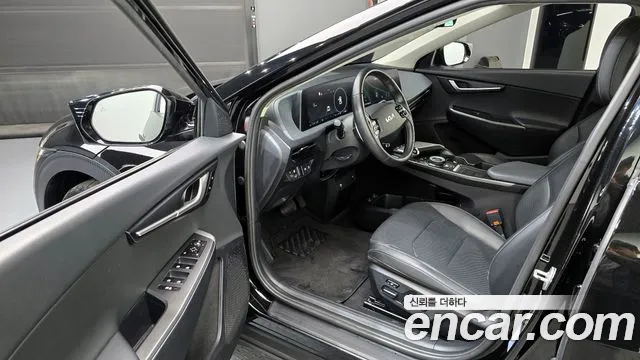 Kia EV6 2022 — фото 13
