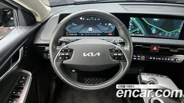 Kia EV6 2022 — фото 18