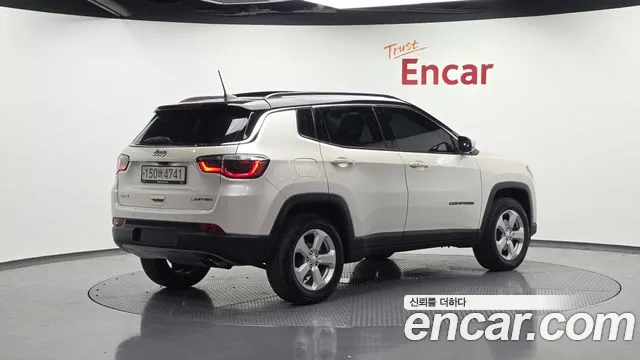 Jeep Compass 2019 — фото 2