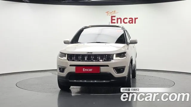 Jeep Compass 2019 — фото 3