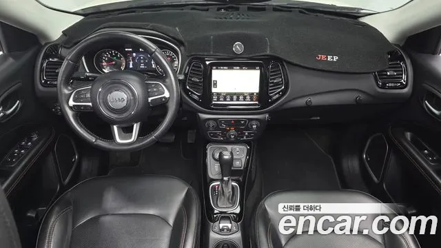Jeep Compass 2019 — фото 10