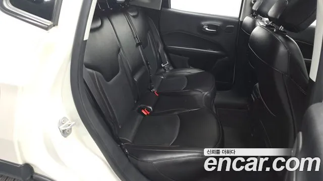 Jeep Compass 2019 — фото 17