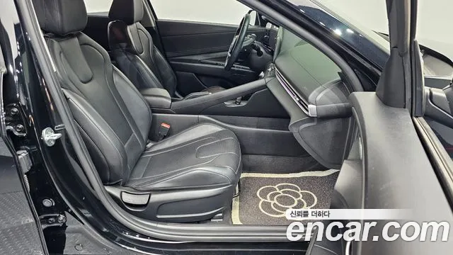 Hyundai AVANTE 2021 — фото 16