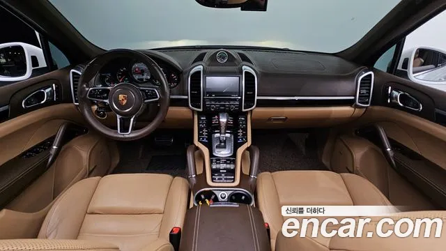 Porsche Cayenne 2015 — фото 9