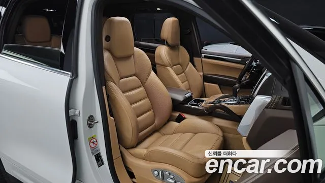 Porsche Cayenne 2015 — фото 12