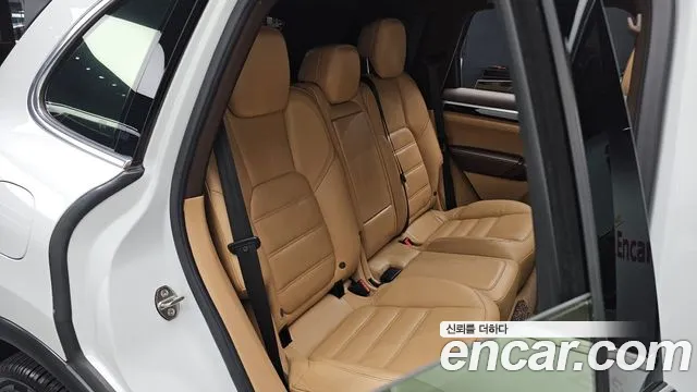 Porsche Cayenne 2015 — фото 15