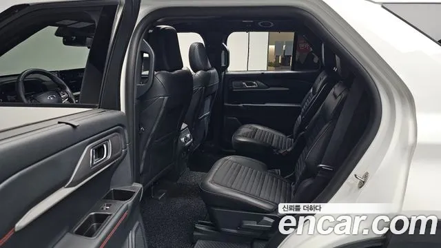 Ford Explorer 2025 — фото 16