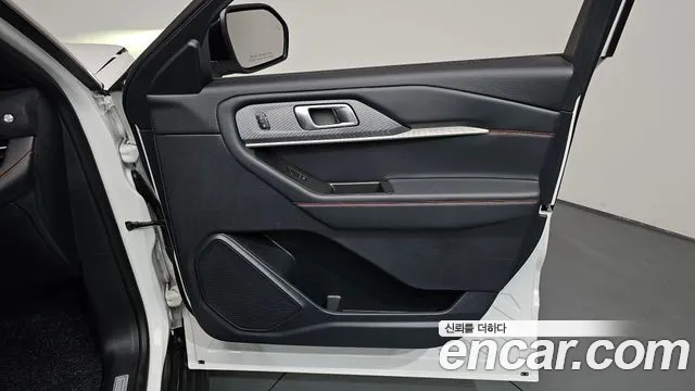 Ford Explorer 2025 — фото 13
