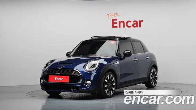 Mini Cooper 2018 — фото 1