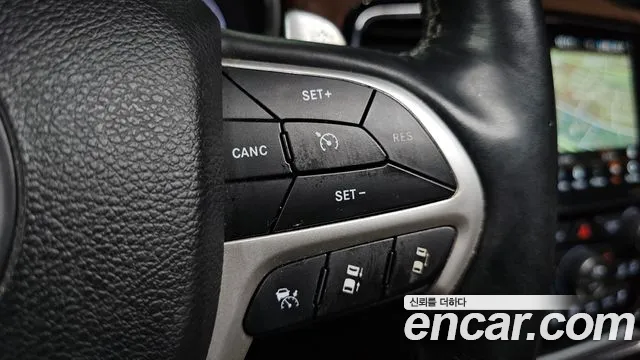 Jeep Cherokee 2020 — фото 13