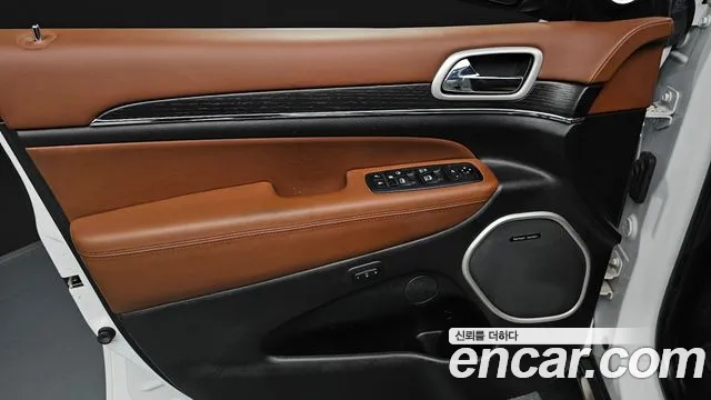Jeep Cherokee 2020 — фото 20